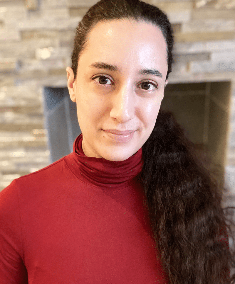 a portrait photo of Diana Zannis